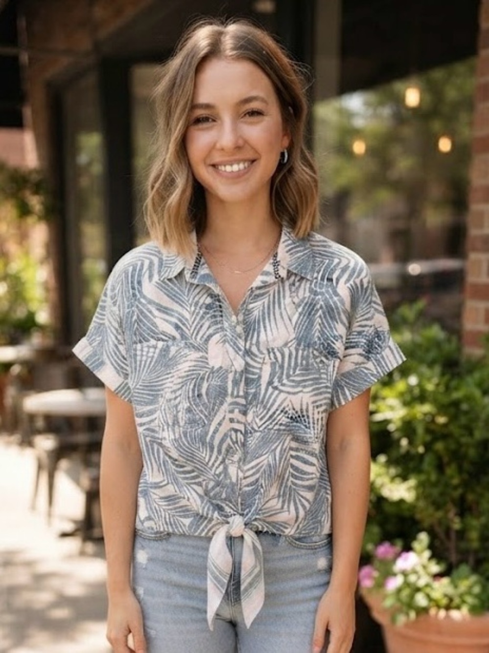 FarWest Blue and White Palm Leaf Tie-Front Shirt Tropical Resortwear Beach Chic